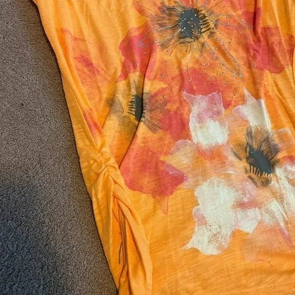 Bundle of 4 Women’s Short Sleeve Tops Floral Cold Shoulder Linen Ruched Size M - Picture 4 of 15